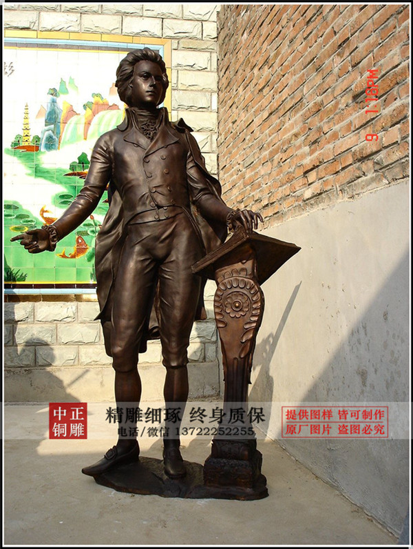 1.8米鑄銅肖邦站像
