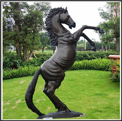 公園銅馬雕塑