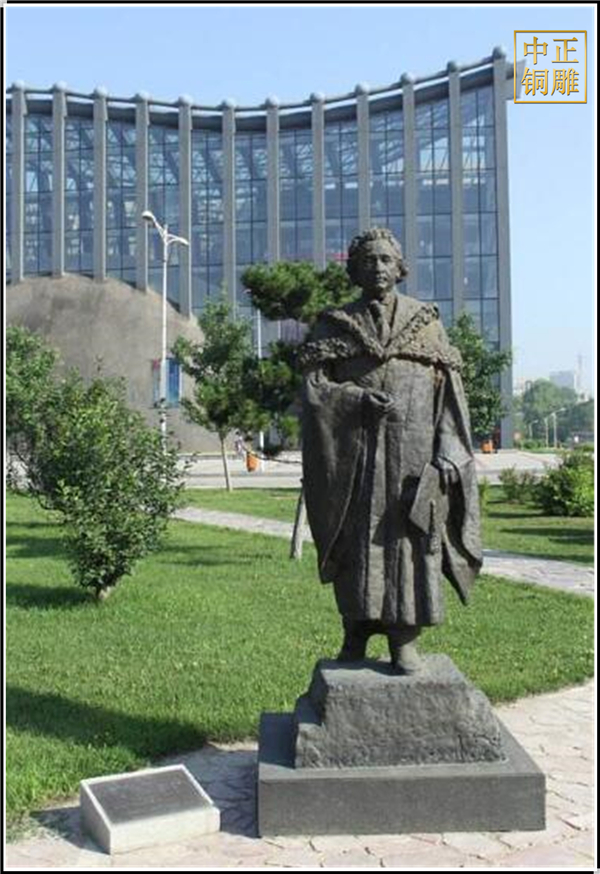 校園愛麗斯坦人物銅雕塑