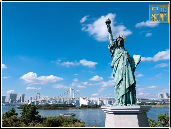 ?自由女神像城市廣場雕塑