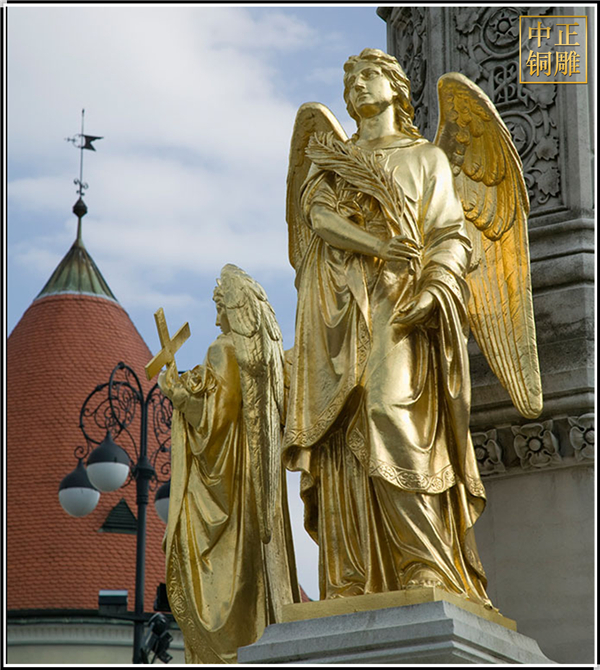 鎏金西方人物銅雕塑