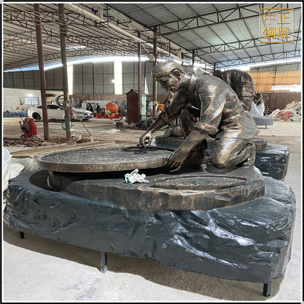 勞作人物銅雕塑