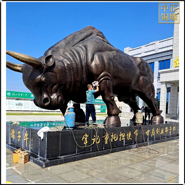 孺子牛雕塑圖片