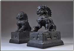 門前擺放銅獅子擺件