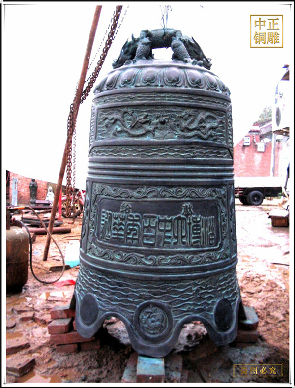 寺院大型銅鐘
