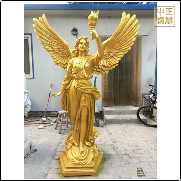 光明女神銅雕塑