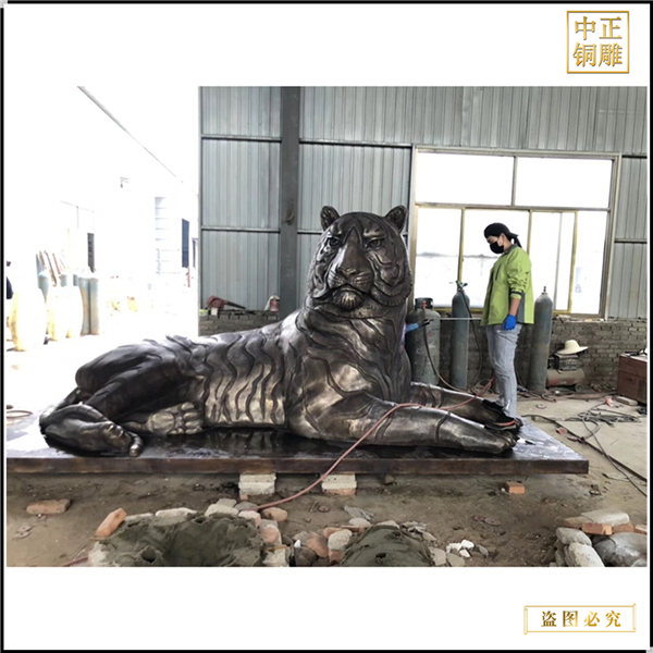 大型景區老虎銅雕塑.jpg 大型景區老虎銅雕塑.jpg