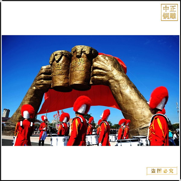 3貼仿金啤酒節(jié)銅雕塑加工.jpg