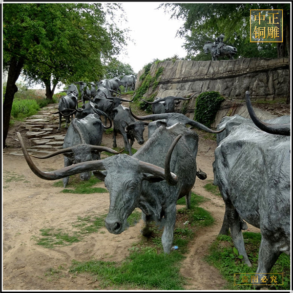 群牛銅雕塑.jpg 群牛銅雕塑.jpg