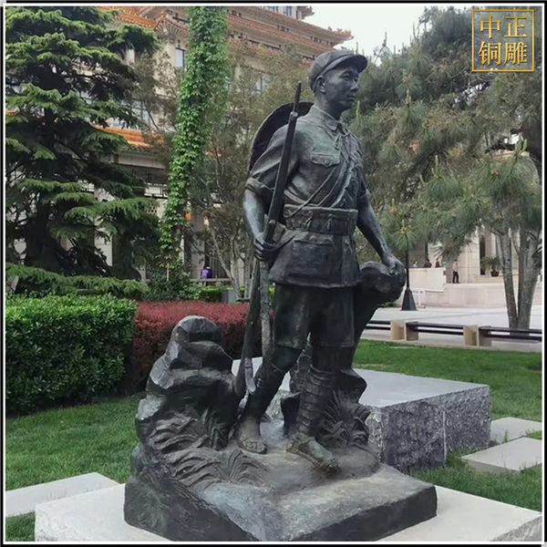 小區守門人人物銅雕塑.jpg